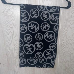 NWOT Michael Kors beautiful WOMENS INFINITY SCARF